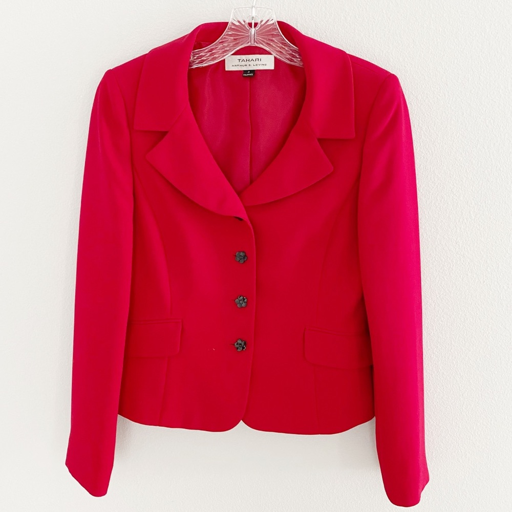 TAHARI ASL Red Blazer with Four Black Buttons,SZ4
